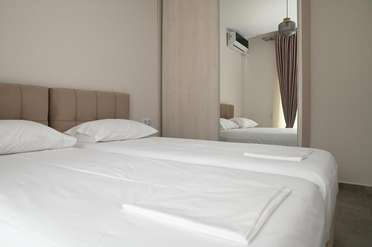 Faidra Apartments Néa Péramos 外观 照片