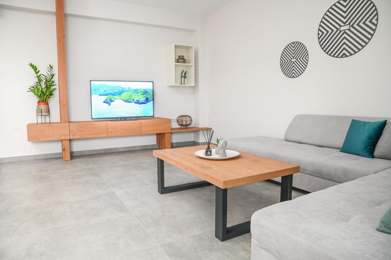 Faidra Apartments Néa Péramos 外观 照片