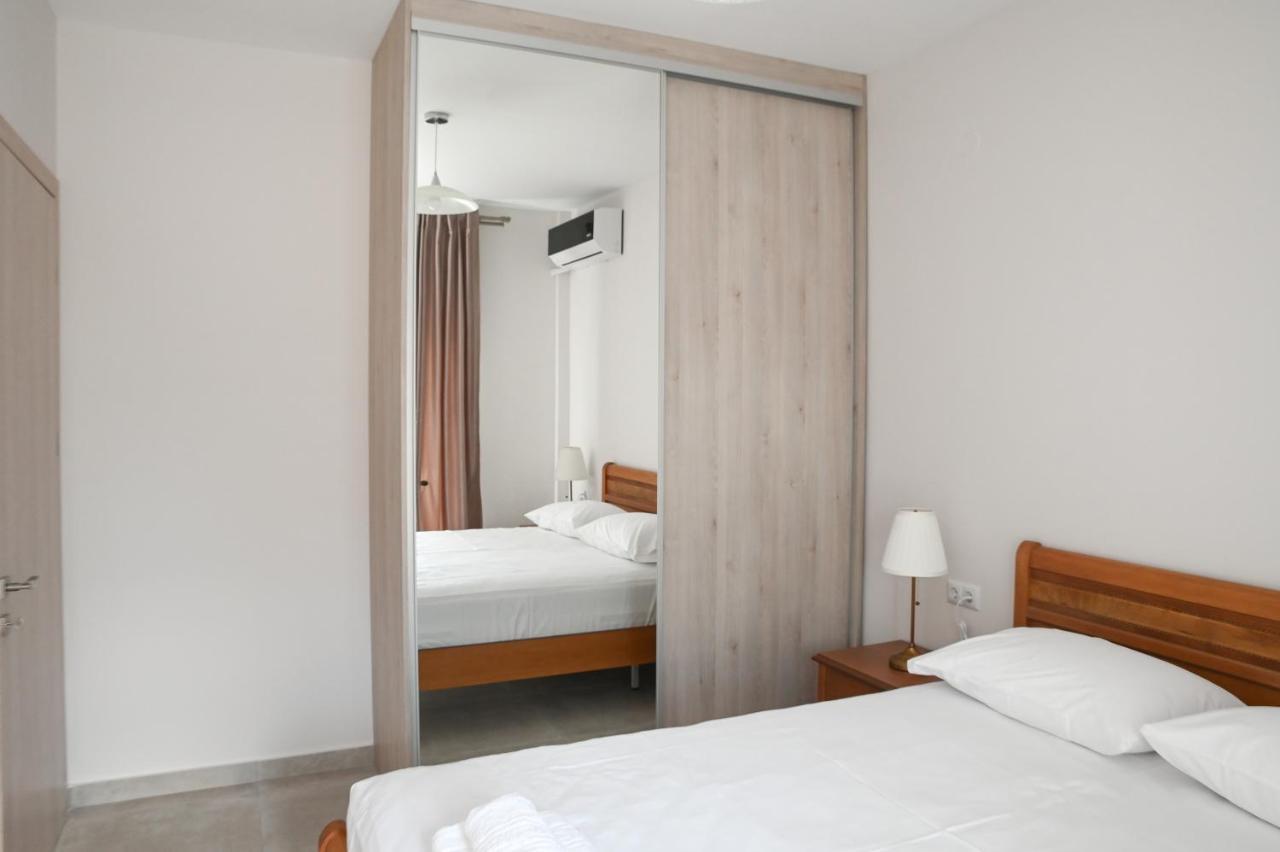 Faidra Apartments Néa Péramos 外观 照片