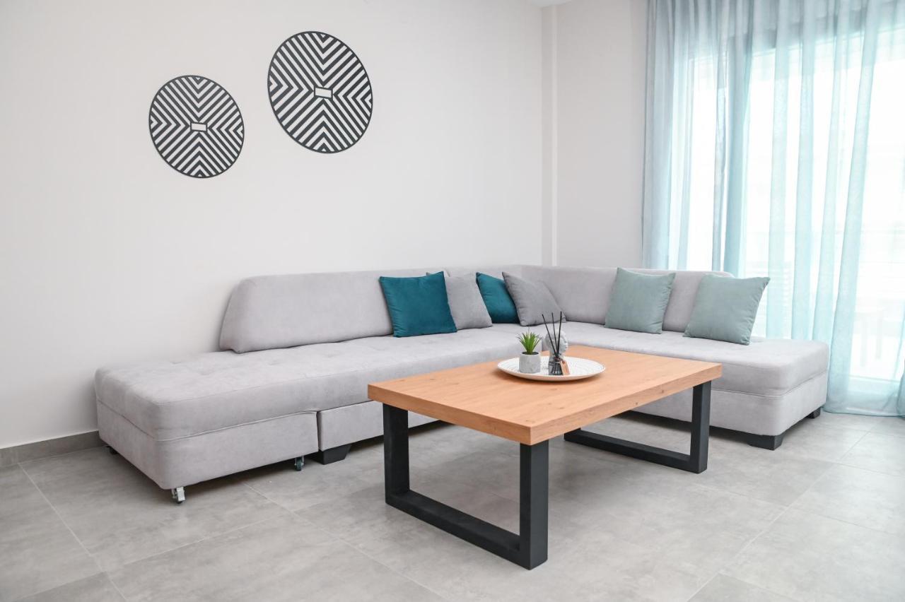 Faidra Apartments Néa Péramos 外观 照片